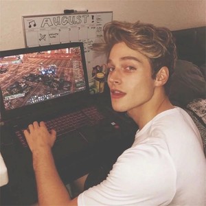 Grimmmz资料,Grimmmz最新歌曲,GrimmmzMV视频,Grimmmz音乐专辑,Grimmmz好听的歌