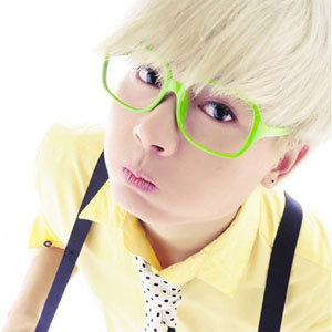 卢崛娃娃资料,卢崛娃娃最新歌曲,卢崛娃娃MV视频,卢崛娃娃音乐专辑,卢崛娃娃好听的歌