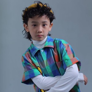 王宏日资料,王宏日最新歌曲,王宏日MV视频,王宏日音乐专辑,王宏日好听的歌