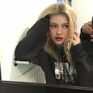 EY丘咪资料,EY丘咪最新歌曲,EY丘咪MV视频,EY丘咪音乐专辑,EY丘咪好听的歌