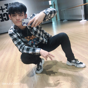 林十三资料,林十三最新歌曲,林十三MV视频,林十三音乐专辑,林十三好听的歌