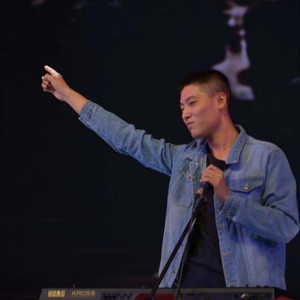 李璨资料,李璨最新歌曲,李璨MV视频,李璨音乐专辑,李璨好听的歌