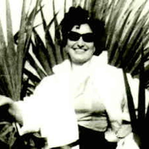 Rena Stamou资料,Rena Stamou最新歌曲,Rena StamouMV视频,Rena Stamou音乐专辑,Rena Stamou好听的歌