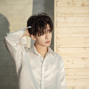 杜昱晨资料,杜昱晨最新歌曲,杜昱晨MV视频,杜昱晨音乐专辑,杜昱晨好听的歌