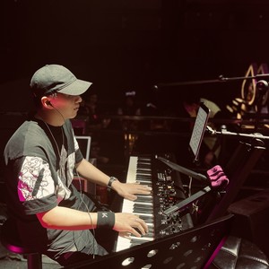 蓝布霖资料,蓝布霖最新歌曲,蓝布霖MV视频,蓝布霖音乐专辑,蓝布霖好听的歌