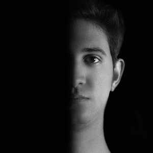 Ale Mora资料,Ale Mora最新歌曲,Ale MoraMV视频,Ale Mora音乐专辑,Ale Mora好听的歌