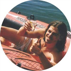 Johan Kaseta资料,Johan Kaseta最新歌曲,Johan KasetaMV视频,Johan Kaseta音乐专辑,Johan Kaseta好听的歌