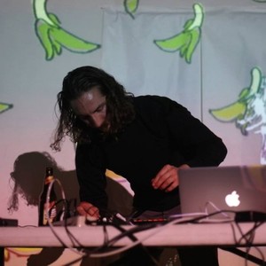 Ian Ewing资料,Ian Ewing最新歌曲,Ian EwingMV视频,Ian Ewing音乐专辑,Ian Ewing好听的歌