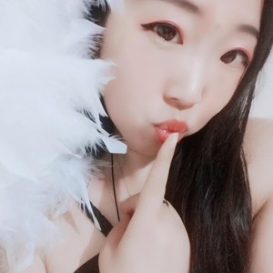 #童年歌,小嘛小儿郎 ,背着书包上学堂,不怕太阳晒,不怕风雨刮,只怕先生骂我懒,没有学问,老铁们记得那首歌吗?
