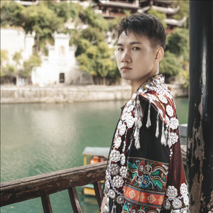 阿榮资料,阿榮最新歌曲,阿榮MV视频,阿榮音乐专辑,阿榮好听的歌