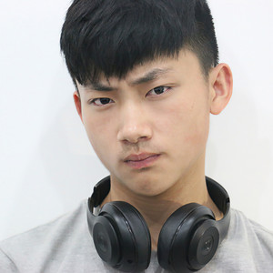 凤余资料,凤余最新歌曲,凤余MV视频,凤余音乐专辑,凤余好听的歌