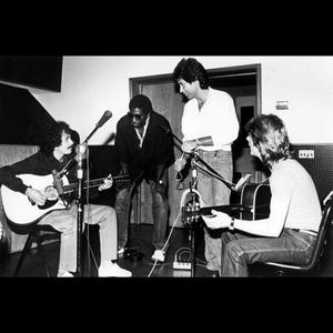 Alex Ligertwood资料,Alex Ligertwood最新歌曲,Alex LigertwoodMV视频,Alex Ligertwood音乐专辑,Alex Ligertwood好听的歌