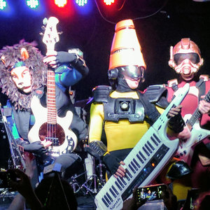 TWRP资料,TWRP最新歌曲,TWRPMV视频,TWRP音乐专辑,TWRP好听的歌