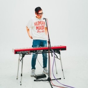 YUZURU KUSUGO (楠後譲)资料,YUZURU KUSUGO (楠後譲)最新歌曲,YUZURU KUSUGO (楠後譲)MV视频,YUZURU KUSUGO (楠後譲)音乐专辑,YUZURU KUSUGO (楠後譲)好听的歌