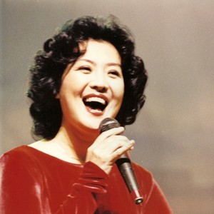 山丹丹开花红艳艳