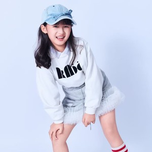 黄艺馨资料,黄艺馨最新歌曲,黄艺馨MV视频,黄艺馨音乐专辑,黄艺馨好听的歌