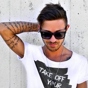 Matteo Gamba资料,Matteo Gamba最新歌曲,Matteo GambaMV视频,Matteo Gamba音乐专辑,Matteo Gamba好听的歌