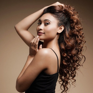 Novia Bachmid资料,Novia Bachmid最新歌曲,Novia BachmidMV视频,Novia Bachmid音乐专辑,Novia Bachmid好听的歌