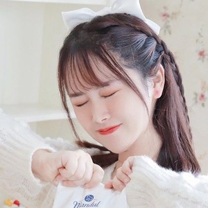 程卷儿资料,程卷儿最新歌曲,程卷儿MV视频,程卷儿音乐专辑,程卷儿好听的歌