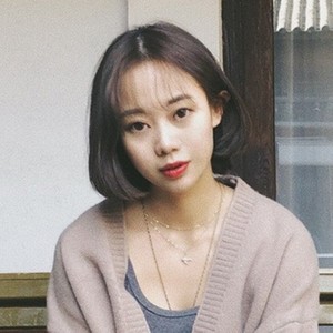 燕子姐姐弹吉他资料,燕子姐姐弹吉他最新歌曲,燕子姐姐弹吉他MV视频,燕子姐姐弹吉他音乐专辑,燕子姐姐弹吉他好听的歌