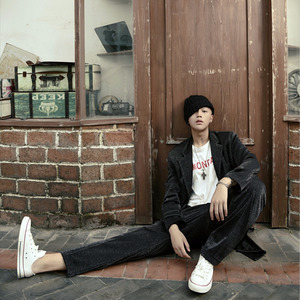 张衫资料,张衫最新歌曲,张衫MV视频,张衫音乐专辑,张衫好听的歌