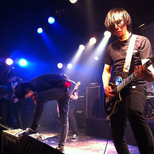 歪曲扮演资料,歪曲扮演最新歌曲,歪曲扮演MV视频,歪曲扮演音乐专辑,歪曲扮演好听的歌