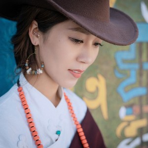 索南措资料,索南措最新歌曲,索南措MV视频,索南措音乐专辑,索南措好听的歌