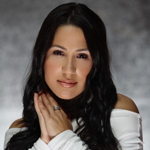 Jennifer Peña资料,Jennifer Peña最新歌曲,Jennifer PeñaMV视频,Jennifer Peña音乐专辑,Jennifer Peña好听的歌