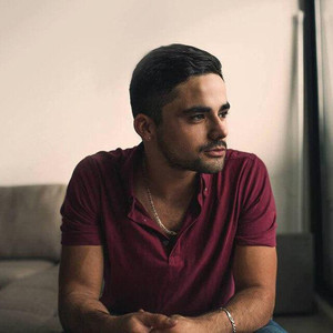 Alejandro Bueno资料,Alejandro Bueno最新歌曲,Alejandro BuenoMV视频,Alejandro Bueno音乐专辑,Alejandro Bueno好听的歌