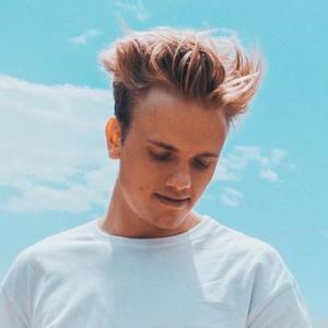 Michael Amani资料,Michael Amani最新歌曲,Michael AmaniMV视频,Michael Amani音乐专辑,Michael Amani好听的歌