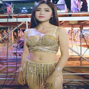 แก้มใส ไหทองคำ