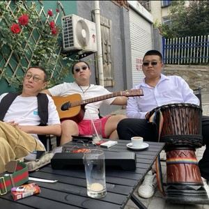 老中青民谣资料,老中青民谣最新歌曲,老中青民谣MV视频,老中青民谣音乐专辑,老中青民谣好听的歌