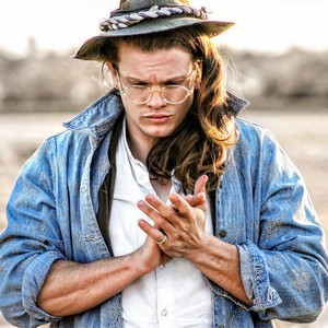 L资料,L最新歌曲,LMV视频,L音乐专辑,L好听的歌