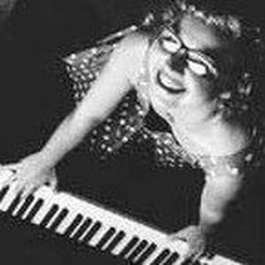 Amber Delaurentis资料,Amber Delaurentis最新歌曲,Amber DelaurentisMV视频,Amber Delaurentis音乐专辑,Amber Delaurentis好听的歌