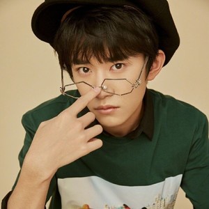 千玺年间资料,千玺年间最新歌曲,千玺年间MV视频,千玺年间音乐专辑,千玺年间好听的歌