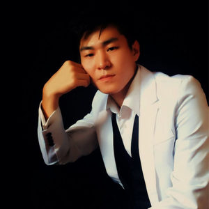 你爱我像谁 (Single Version)