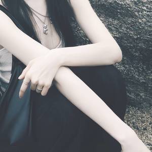 一粒莎资料,一粒莎最新歌曲,一粒莎MV视频,一粒莎音乐专辑,一粒莎好听的歌