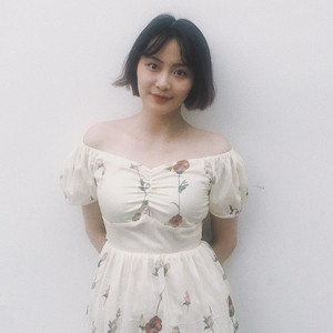 小F资料,小F最新歌曲,小FMV视频,小F音乐专辑,小F好听的歌