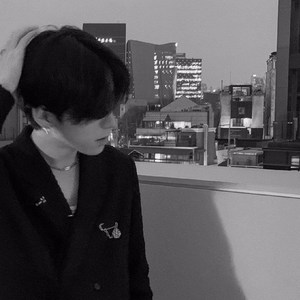 龙叔资料,龙叔最新歌曲,龙叔MV视频,龙叔音乐专辑,龙叔好听的歌