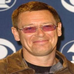 Adam Clayton资料,Adam Clayton最新歌曲,Adam ClaytonMV视频,Adam Clayton音乐专辑,Adam Clayton好听的歌