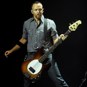 Dave Farrell资料,Dave Farrell最新歌曲,Dave FarrellMV视频,Dave Farrell音乐专辑,Dave Farrell好听的歌