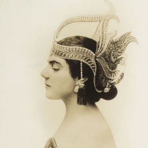 Eva Gauthier资料,Eva Gauthier最新歌曲,Eva GauthierMV视频,Eva Gauthier音乐专辑,Eva Gauthier好听的歌