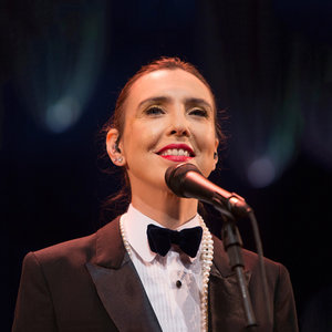 Adriana Calcanhotto资料,Adriana Calcanhotto最新歌曲,Adriana CalcanhottoMV视频,Adriana Calcanhotto音乐专辑,Adriana Calcanhotto好听的歌