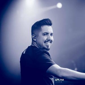 Victor Piaz资料,Victor Piaz最新歌曲,Victor PiazMV视频,Victor Piaz音乐专辑,Victor Piaz好听的歌