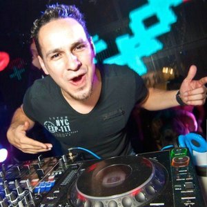 David Solano资料,David Solano最新歌曲,David SolanoMV视频,David Solano音乐专辑,David Solano好听的歌