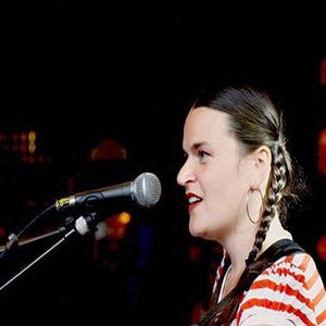 Eva Abraham资料,Eva Abraham最新歌曲,Eva AbrahamMV视频,Eva Abraham音乐专辑,Eva Abraham好听的歌