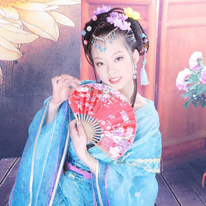 陪风资料,陪风最新歌曲,陪风MV视频,陪风音乐专辑,陪风好听的歌