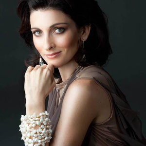 Louise Carver资料,Louise Carver最新歌曲,Louise CarverMV视频,Louise Carver音乐专辑,Louise Carver好听的歌