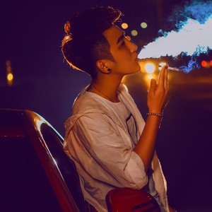 把悲伤留给自己