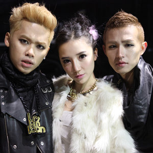 秀资料,秀最新歌曲,秀MV视频,秀音乐专辑,秀好听的歌